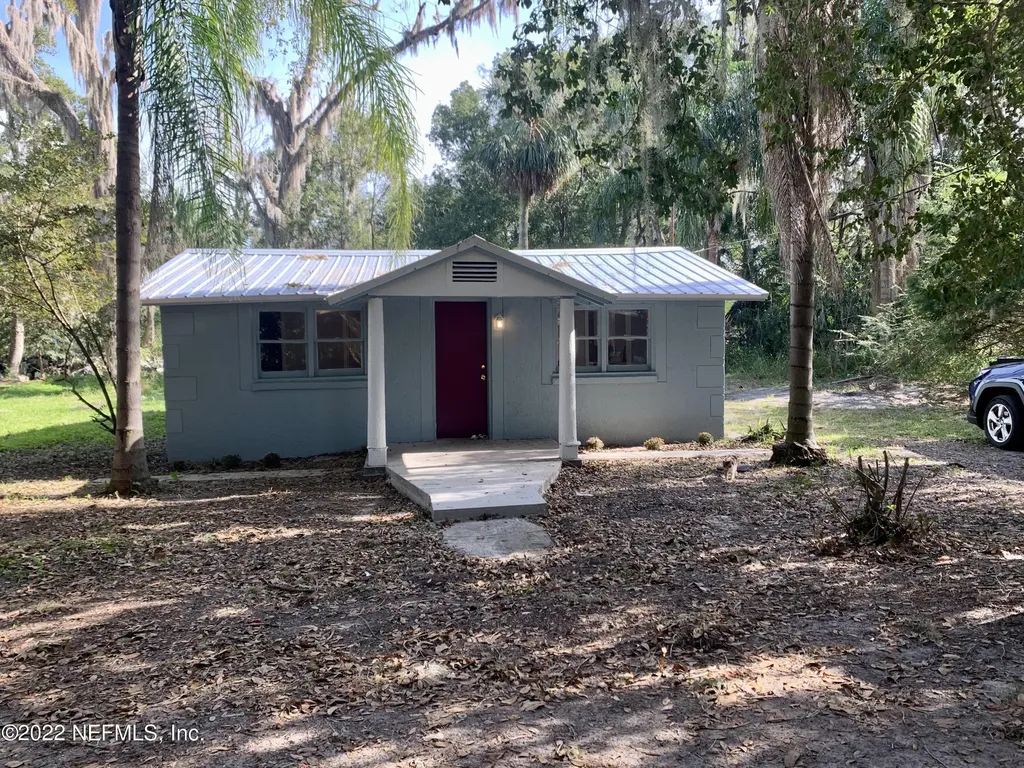 521 S 9th Street Crescent City FL 32112