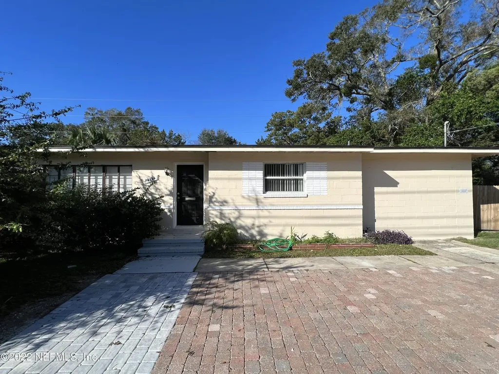 2226 Rogero Road Jacksonville FL 32211