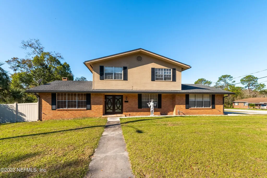 1080 Parkridge Circle W Jacksonville FL 32211