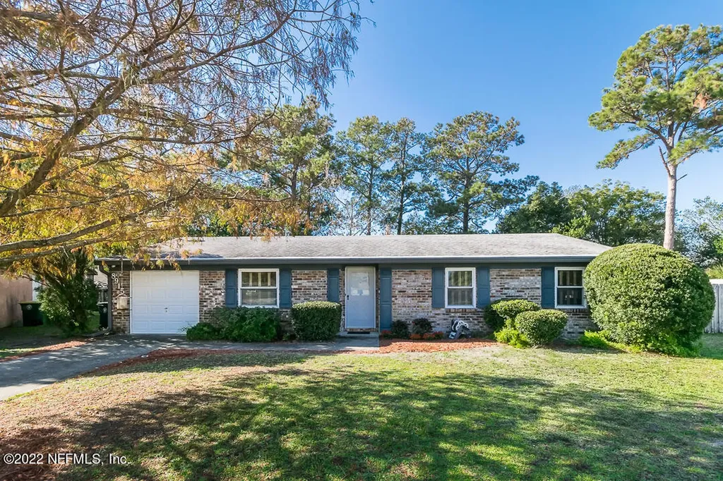 8915 Duluth Court Jacksonville FL 32216