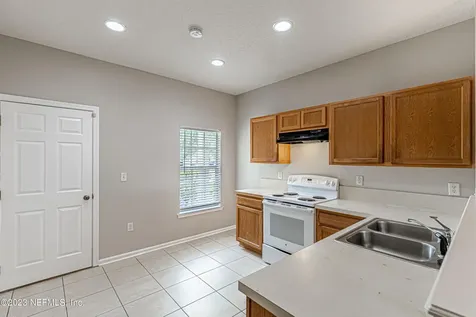 7128 Rampart Ridge Circle W Jacksonville FL 32244