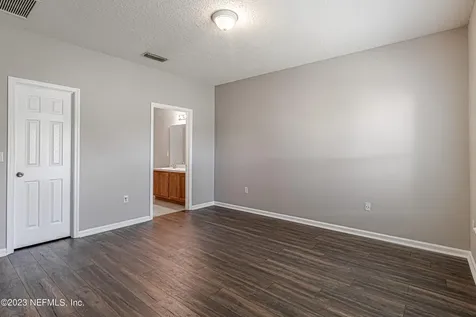 7128 Rampart Ridge Circle W Jacksonville FL 32244