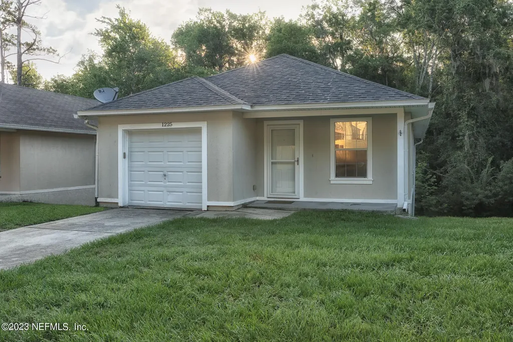 1225 Homard Place Jacksonville FL 32225