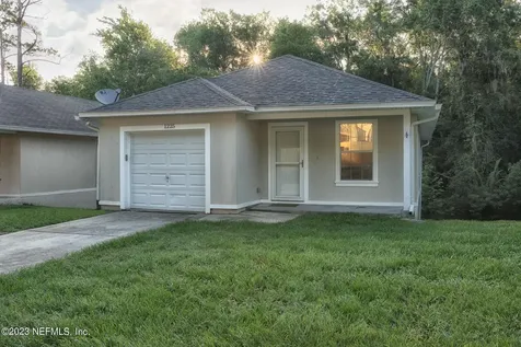 1225 Homard Place Jacksonville FL 32225