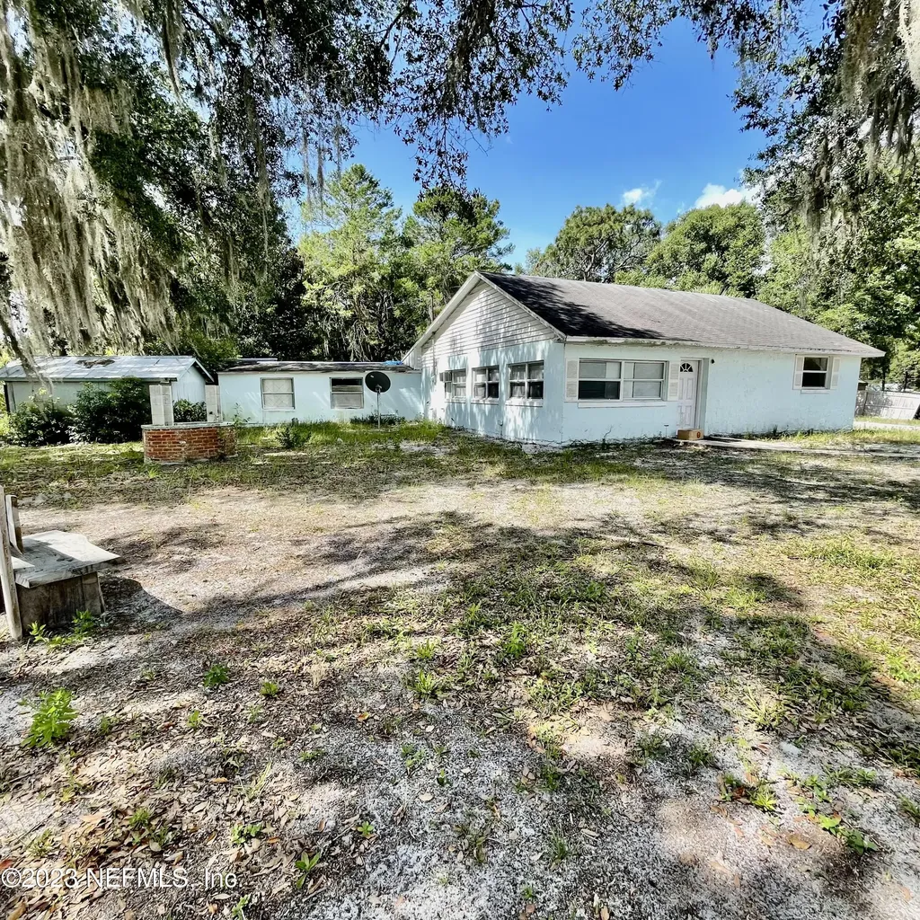 109 Center Avenue Pomona Park FL 32181