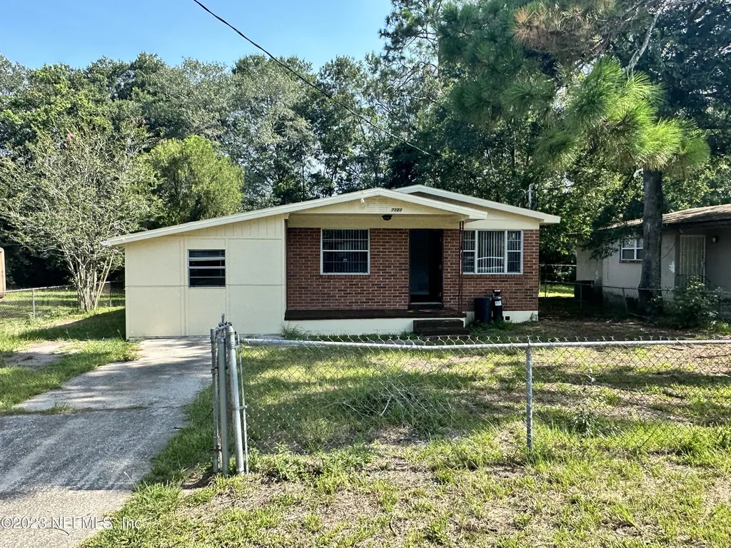 7323 Melvin Circle N Jacksonville FL 32210