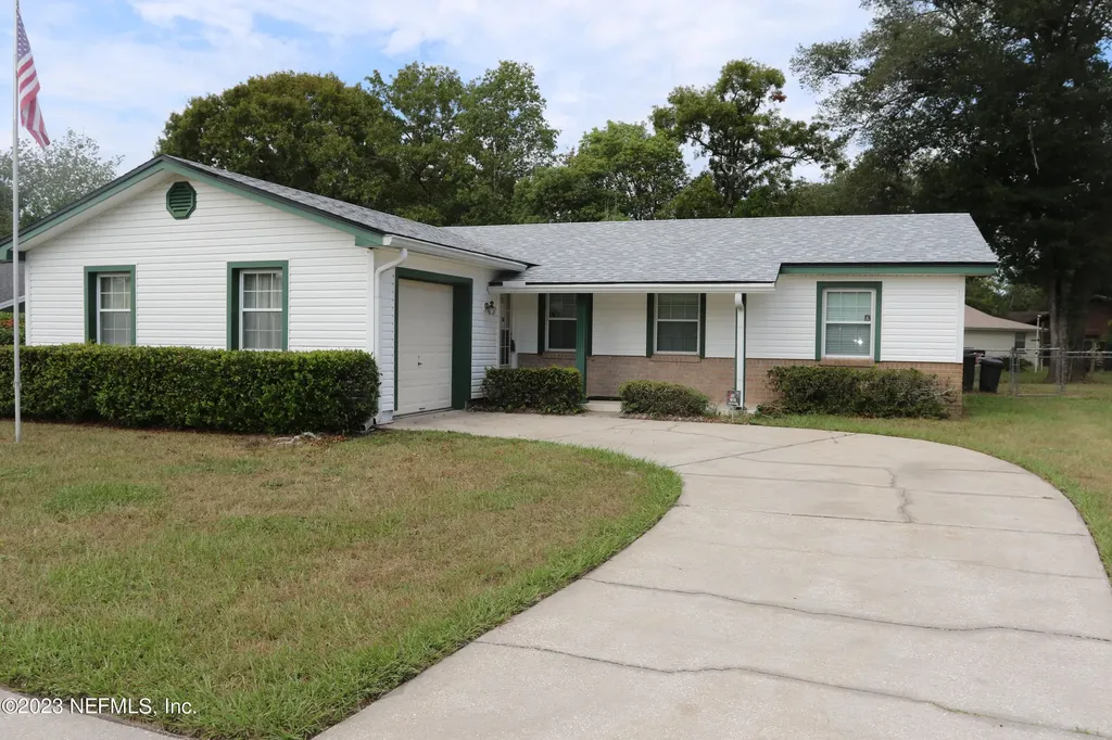 8170 Chaucer Court Jacksonville FL 32244