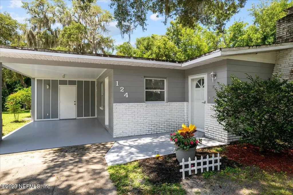 124 Crestwood Avenue Palatka FL 32177