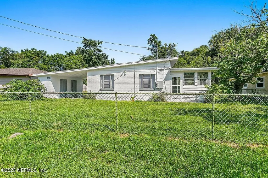 7023 King Arthur Road N Jacksonville FL 32211