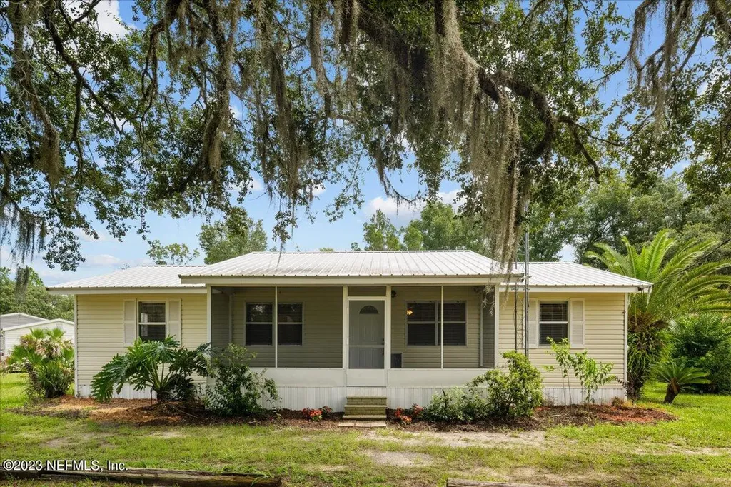114 Franklin Street Interlachen FL 32148