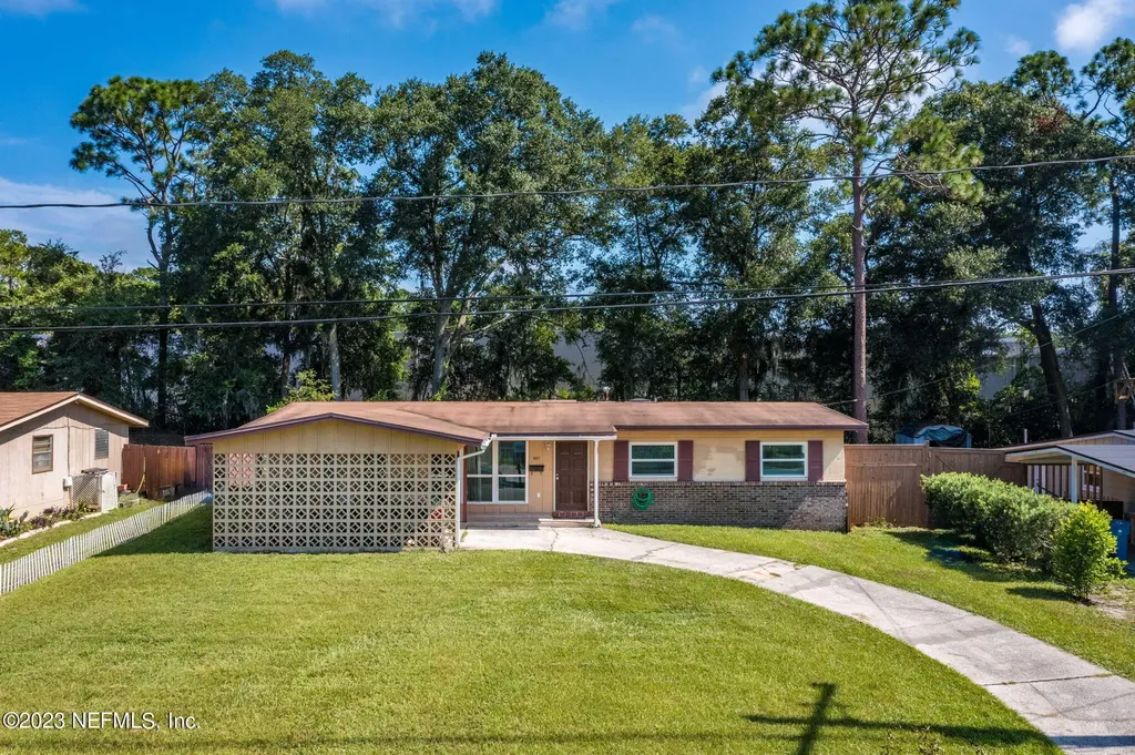 237 Renne Drive N Jacksonville FL 32218