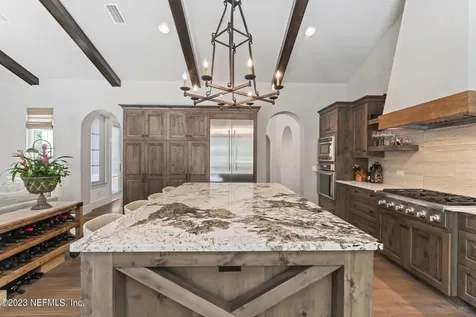 5086 Commissioners Drive Jacksonville FL 32224