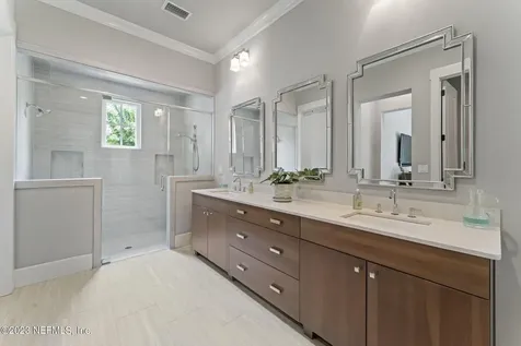 5086 Commissioners Drive Jacksonville FL 32224