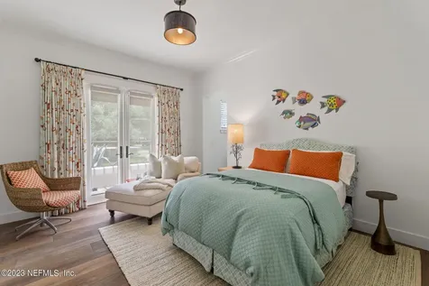 5086 Commissioners Drive Jacksonville FL 32224