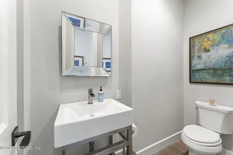 5086 Commissioners Drive Jacksonville FL 32224