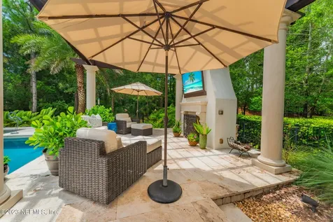 5086 Commissioners Drive Jacksonville FL 32224