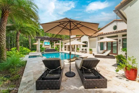 5086 Commissioners Drive Jacksonville FL 32224