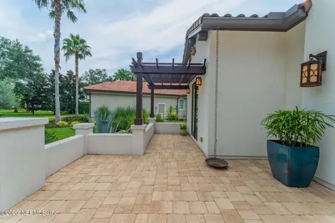 5086 Commissioners Drive Jacksonville FL 32224