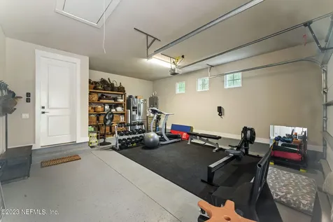 5086 Commissioners Drive Jacksonville FL 32224
