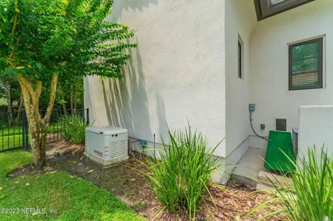 5086 Commissioners Drive Jacksonville FL 32224