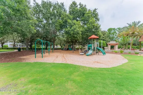 5086 Commissioners Drive Jacksonville FL 32224