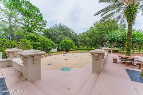 5086 Commissioners Drive Jacksonville FL 32224
