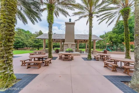 5086 Commissioners Drive Jacksonville FL 32224