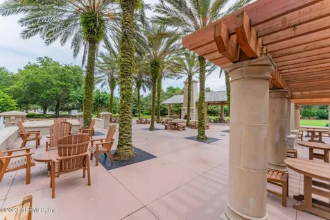 5086 Commissioners Drive Jacksonville FL 32224