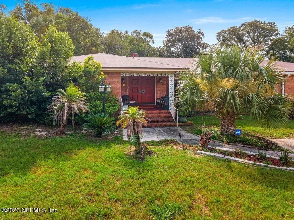 1911 Woodleigh Drive W Jacksonville FL 32211