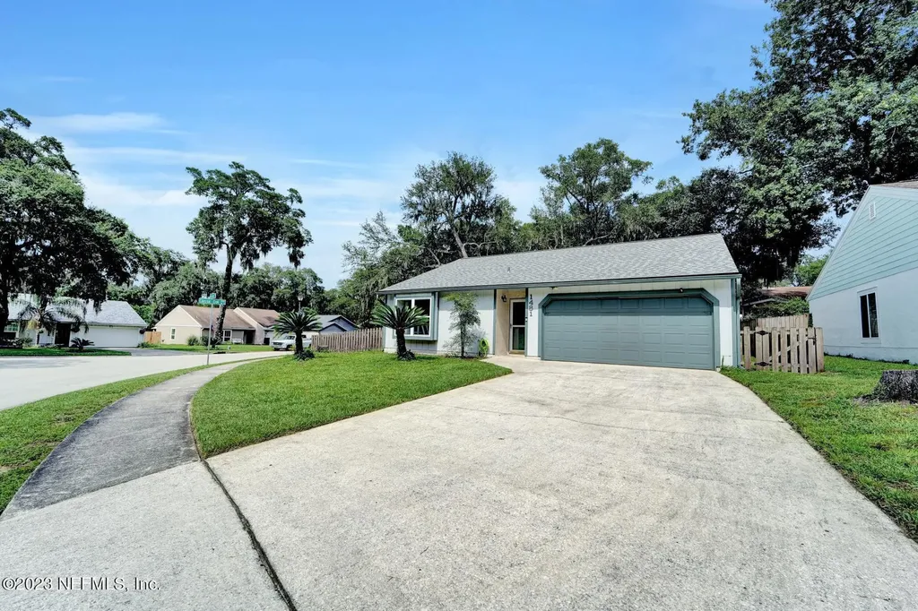 1481 Classic Oak Road W Jacksonville FL 32225
