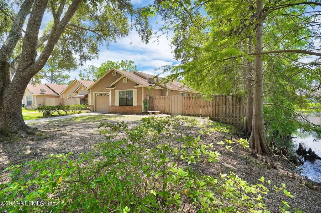9842 Paddlewheel Court Jacksonville FL 32257