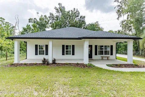 704 S Highland Avenue Green Cove Springs FL 32043