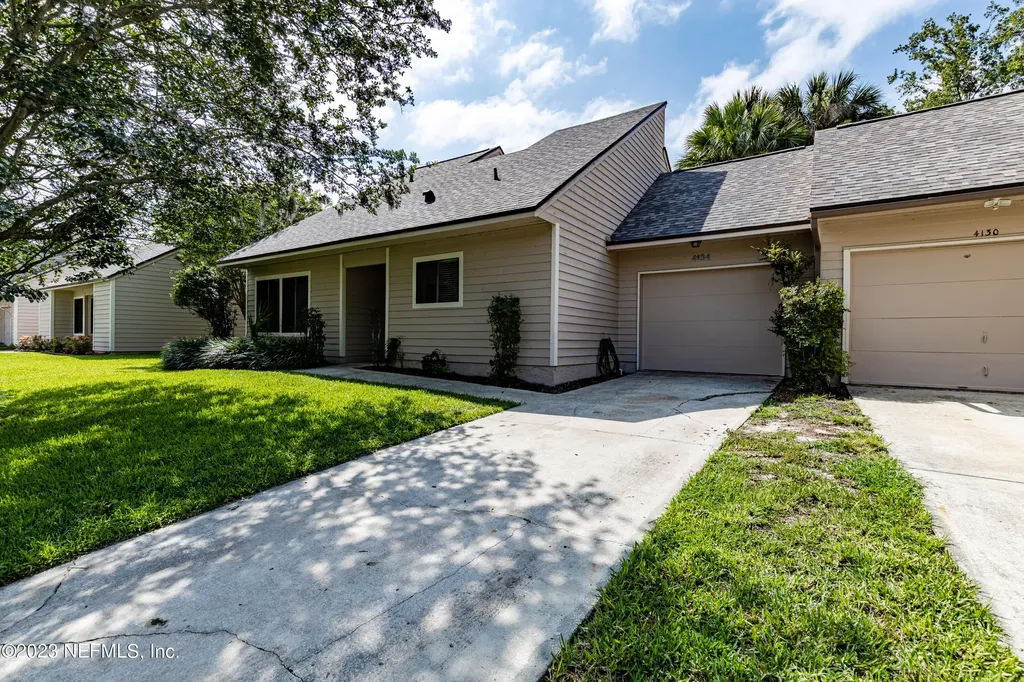 4134 Rollingwood Court Jacksonville FL 32257