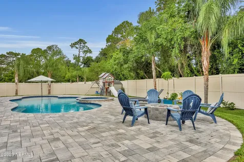 3530 Crossview Drive Jacksonville FL 32224