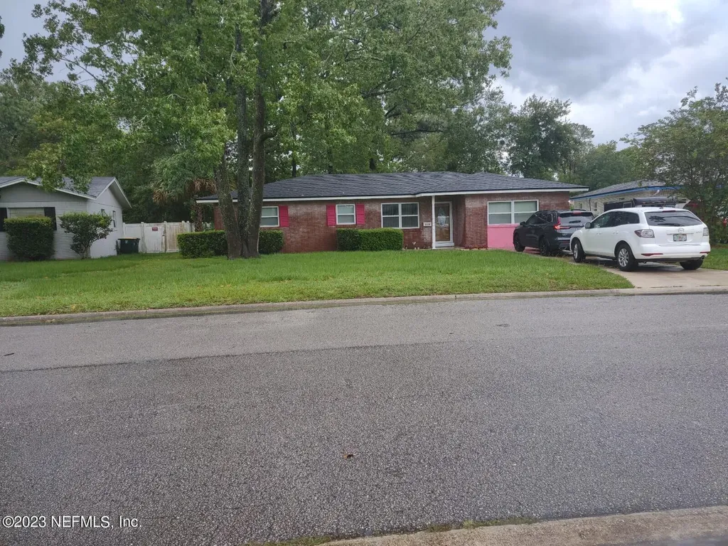 7819 Lisa Drive E Jacksonville FL 32217