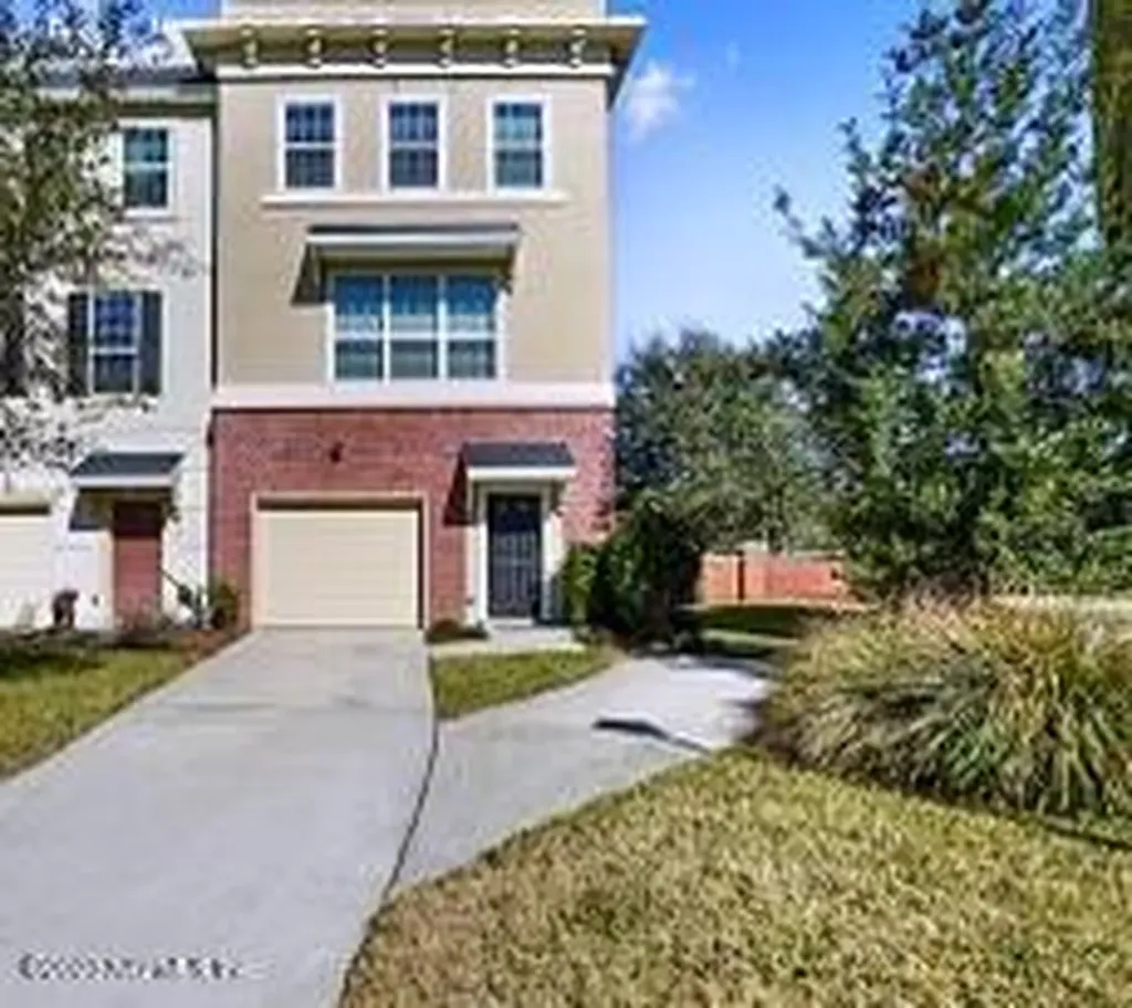 4389 Ellipse Drive Jacksonville FL 32246