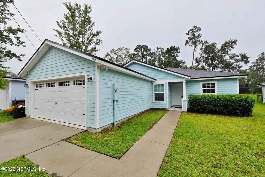 8260 Maple Street Jacksonville FL 32244