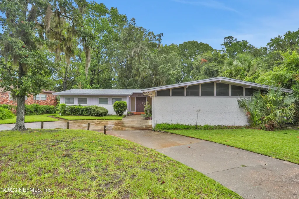 6813 San Sabastian Avenue Jacksonville FL 32217