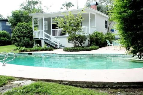 8601 Emerald Isle Circle N Jacksonville FL 32216