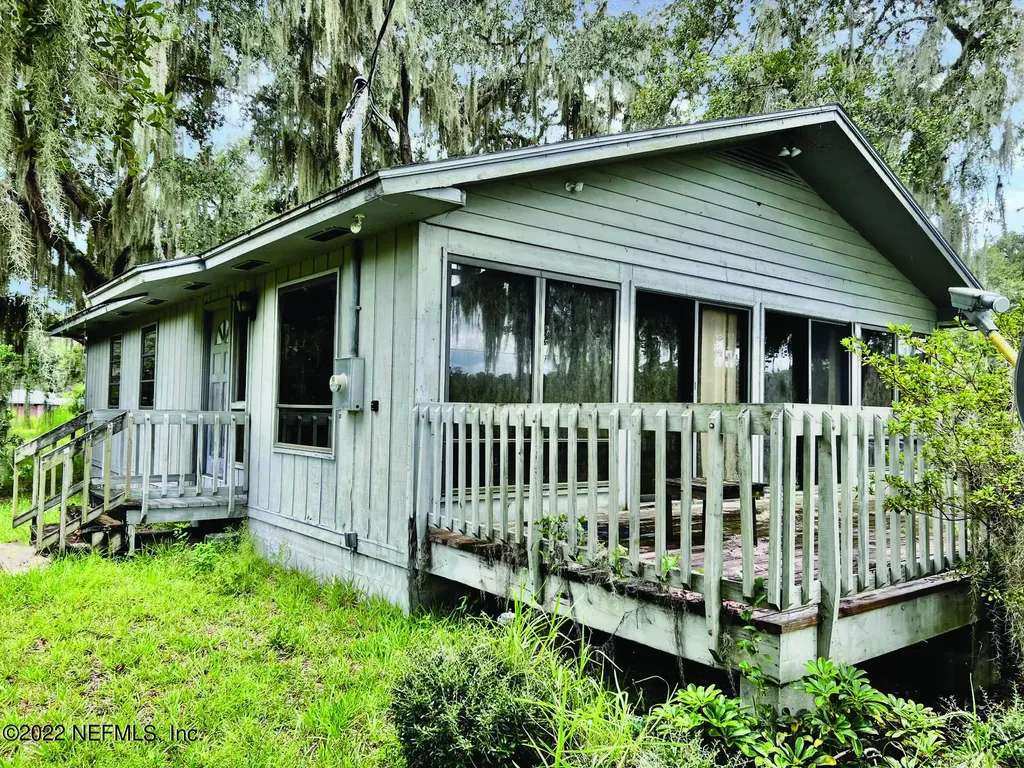 301 Pomona Landing Road Crescent City FL 32112