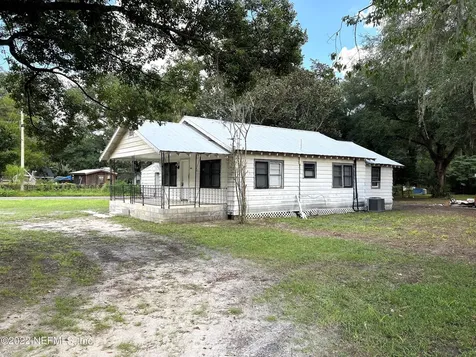 3401 S Palm Avenue Palatka FL 32177