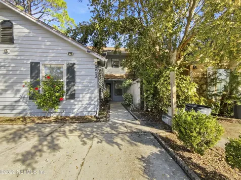5553 Cabot Drive N Jacksonville FL 32244