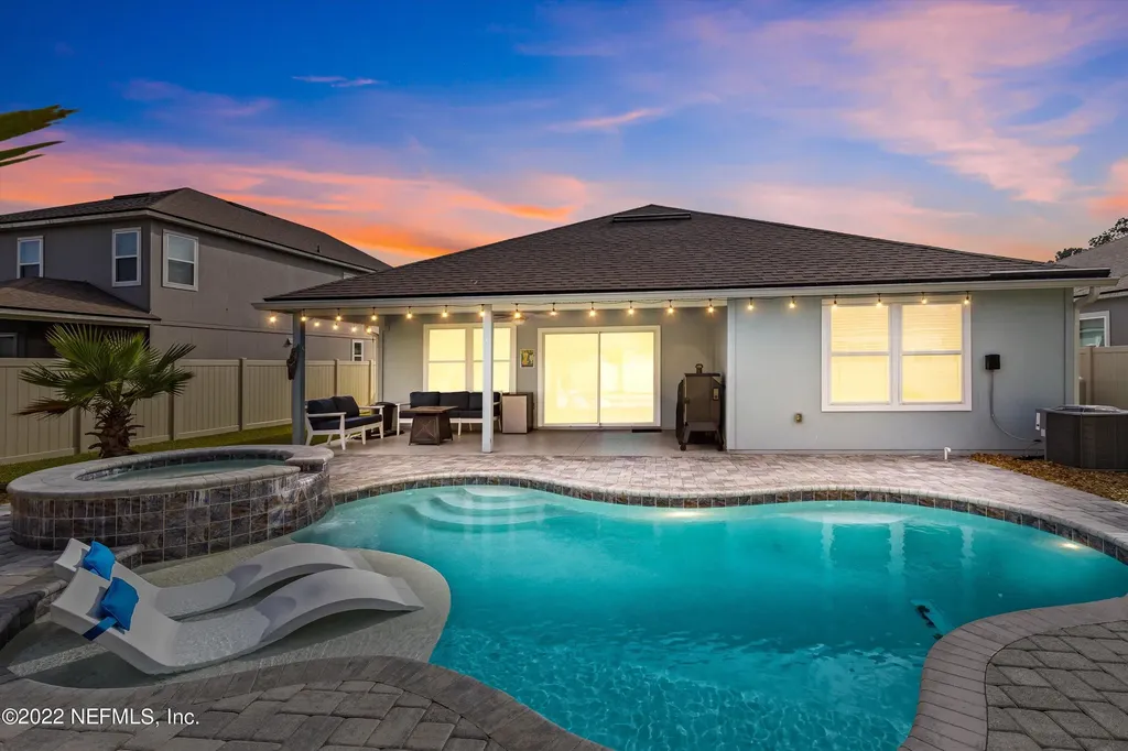 678 Northside Drive S Jacksonville FL 32218