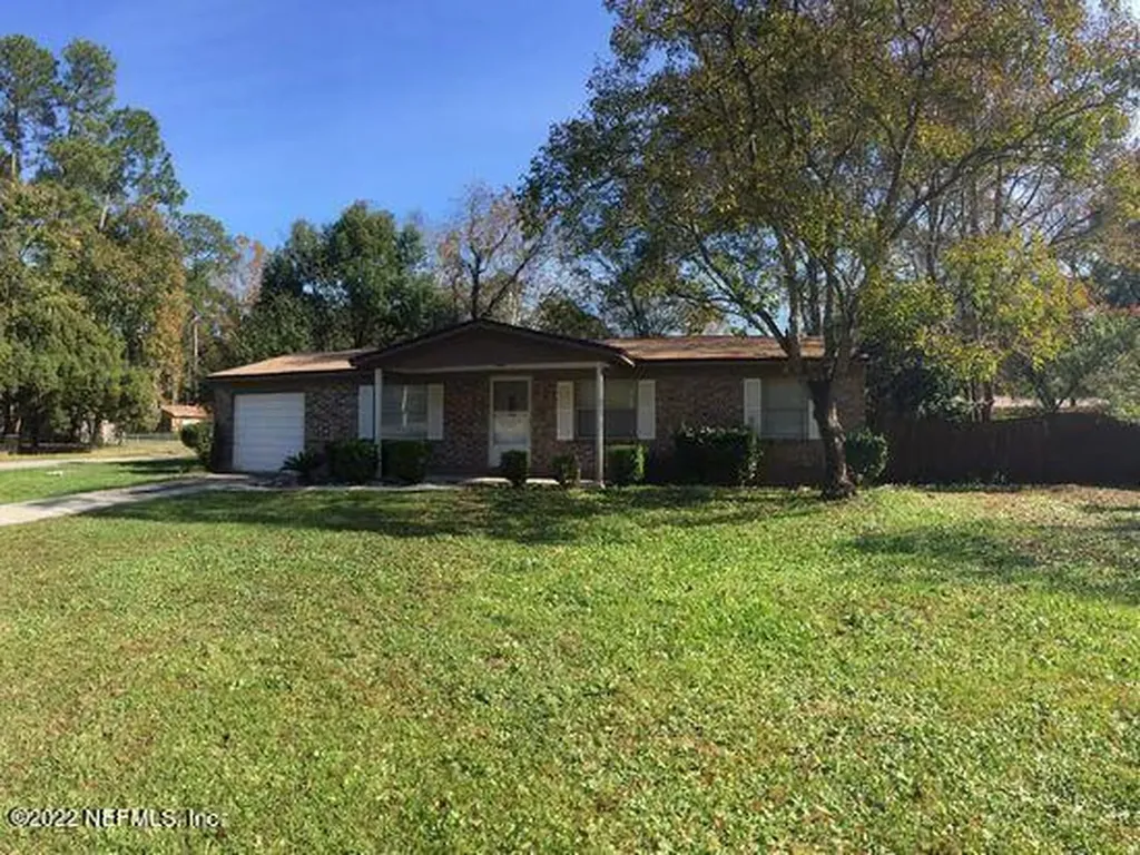 5921 Camaro Drive W Jacksonville FL 32244