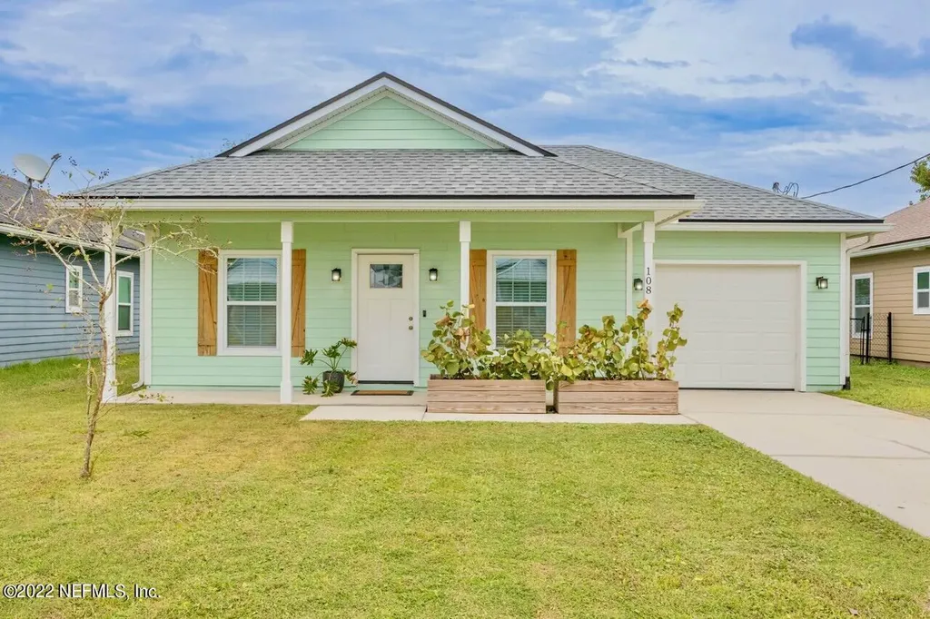 108 N Peachtree Street Hastings FL 32145