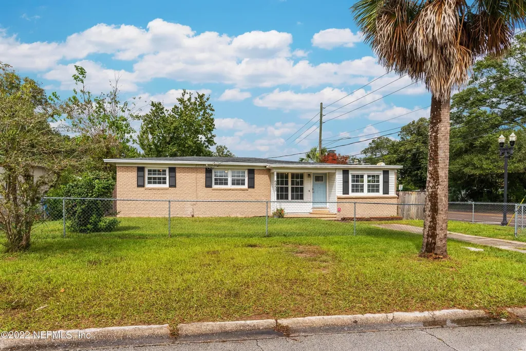 6653 Brandemere Road N Jacksonville FL 32211