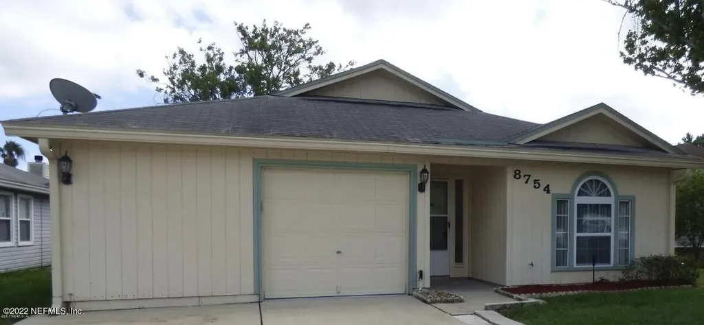 8754 Buzz Court Jacksonville FL 32216