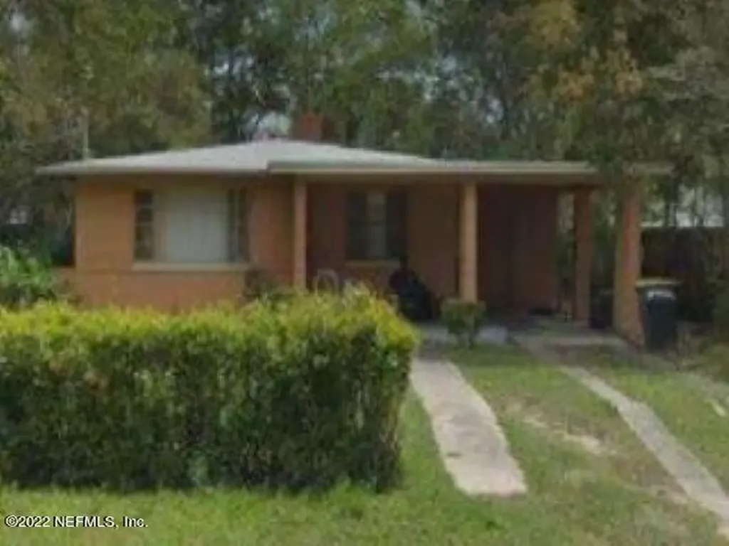 7417 Laura Street N Jacksonville FL 32208