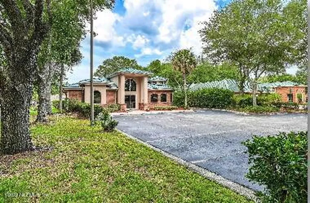4225 Southpoint Parkway S Jacksonville FL 32216
