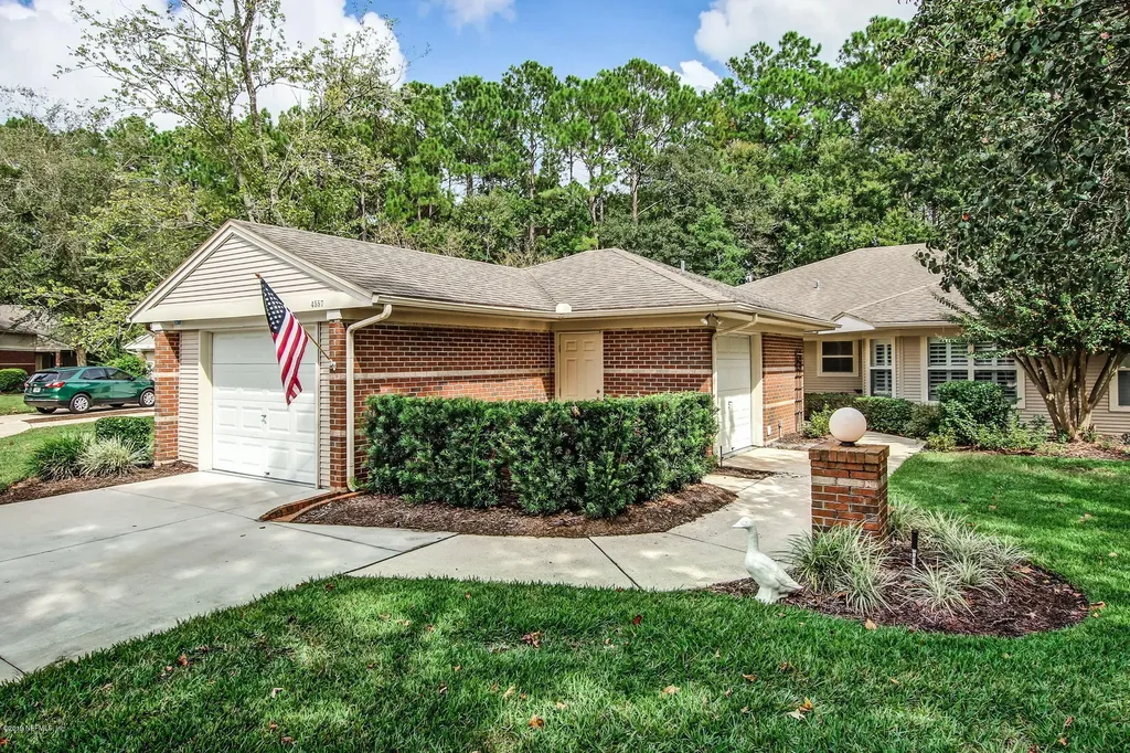 4557 Middleton Park Circle E Jacksonville FL 32224